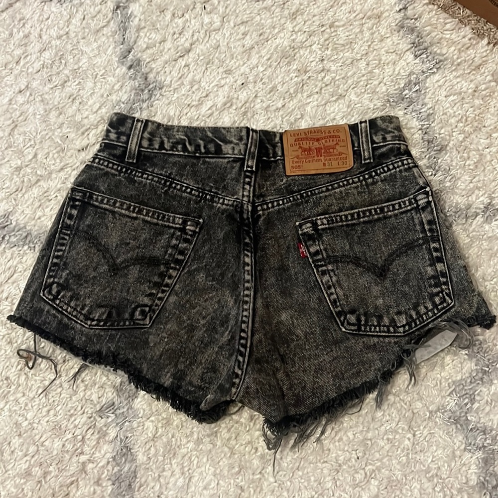 Levi short shorts